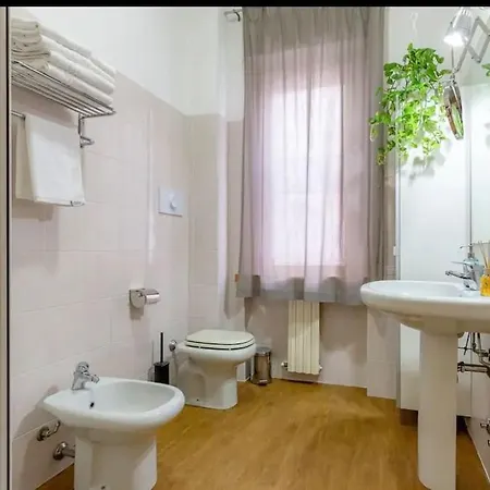 Apartman - M3 Sondrio, Duomo 10 Minuti *